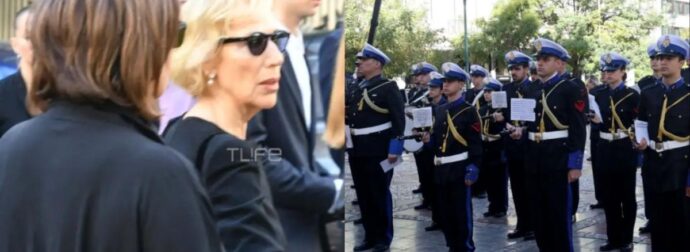 Κηδεία Σαββόπουλου: Συντετριμμένη η σύζυγός του, Άσπα – Ανατρίχιασε όλη η εκκλησία με το πένθιμο εμβατήριο της μπάντας του Πολεμικού Ναυτικού