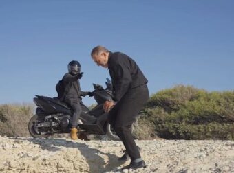 Η Γη της Ελιάς: Ο Λεοντιάδης πυροβολεί τον Δημοσθένη – Καρέ καρέ η σκηνή