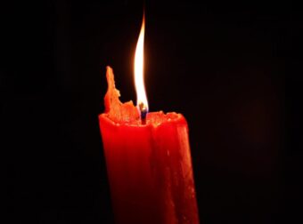 ΘΡΗΝΟΣ: ΠΕΘΑΝΕ ΠΑΣΙΓΝΩΣΤΟΣ ΗΘΟΠΟΙΟΣ ΣΕ ΜΙΚΡΗ ΗΛΙΚΙΑ