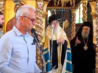 Η απάντηση του εκπαιδευτικού στον Μητροπολίτη Δωδώνης που του τα έψαλε γιατί είχε το πουκάμισο έξω από το παντελόνι