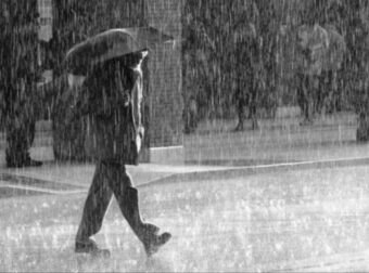 ΑΛΛΑΖΕΙ Ο ΚΑΙΡΟΣ ΑΠΟ ΩΡΑ ΣΕ ΩΡΑ – ΕΡΧΟΝΤΑΙ ΒΡΟΧΕΣ ΚΑΙ ΚΑΤΑΙΓΙΔΕΣ