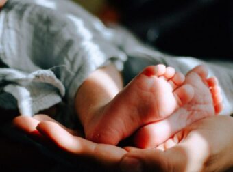 Νέος μυστηριώδης θάνατος βρέφους στην Πάτρα με μελανά σημεία στην πραγματογνωμοσύνη