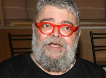 ΘΡΗΝΟΣ ΓΙΑ ΤΟΝ ΣΤΑΜΑΤΗ ΚΡΑΟΥΝΑΚΗ ΠΟΥ ΕΧΑΣΕ ΤΗ ΜΗΤΕΡΑ ΤΟΥ – «Ο ΠΙΟ ΔΙΚΟΣ ΜΑΣ ΑΓΓΕΛΟΣ ΦΤΕΡΟΚΟΠΑΕΙ…»