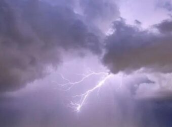 Έρχεται ακραία και επικίνδυνη καταιγίδα 48 ωρών – Οι 10 περιοχές που είναι στο «κόκκινο»