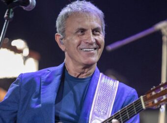 Σημαντική διάκριση για τον Γιώργο Νταλάρα. Βραβεύτηκε ως «διακεκριμένος» πολίτης του Μπουένος Άιρες