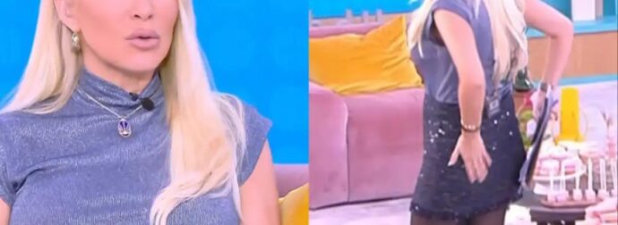 Κατερίνα Καινούργιου: Με ξεκούμπωτο φερμουάρ στο αέρα της εκπομπής – Προσπαθούσε να το κρύψει από την κάμερα με το ντοσιέ: «Μην με δείχνεις από πίσω!»