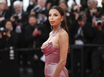 Εύα Λονγκόρια: Έκοψε τα μαλλιά της και πέταξε 15 χρόνια από πάνω της