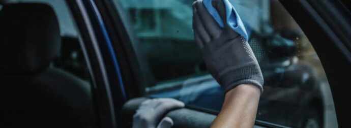 Πως να καθαρίζετε σωστά τα τζάμια του αυτοκινήτου σας ώστε να μην αφήνετε σημάδια
