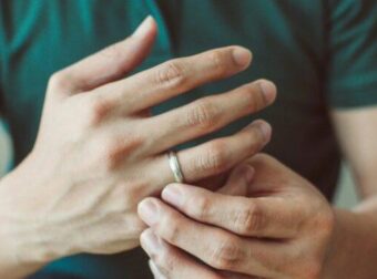 Έμεινε με το στόμα ανοιχτό όταν άκουσε την πρόταση της γυναίκας του – «Θέλει να αφήσω έγκυο την καλύτερη φίλη της – Έχουν σχέδιο»