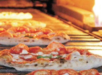 Ανακαλούνται κατεψυγμένες πίτσες – Κίνδυνος από μολυσμένο συστατικό