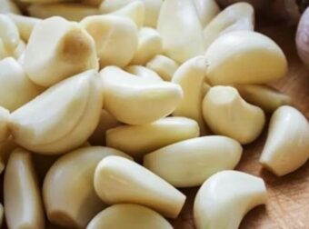 Σκόρδο πάντα φρέσκο και άθικτο για 1 χρόνο: Mόνο οι μάγειρες γνωρίζουν αυτό το κόλπο στην κουζίνα