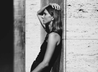 Τι συμβαίνει στο σώμα όταν επιμένουμε να τα κάνουμε όλα μόνοι