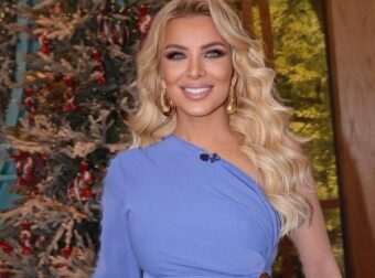 Καινούργιου: Το δείπνο με φίλους για τη γιορτή της και η νέα φωτό με τον Κουτσουμπή