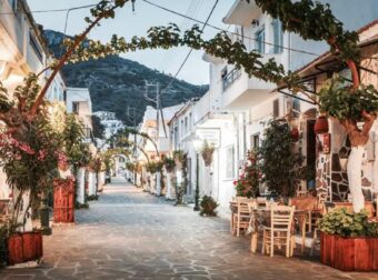 Αuτά είναι τα 12 φαγητά που τρώνε στην Ικαρία και ζουν μέχρι τα 100 χρόνια