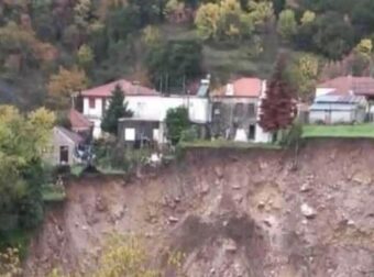 Κακοκαιρία «Adel» – Τζουμέρκα: Μεγάλη κατολίσθηση , σπίτια είναι έτοιμα να καταρρεύσουν – Συγκλονιστικές εικόνες πριν λίγο