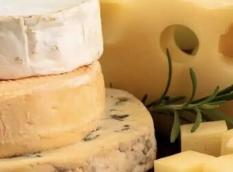 Παρέμβαση και από το Ευρωπαϊκό Κέντρο Πρόληψης και Ελέγχου Νόσων (ECDC) για το δηλητηριασμένο τυρί που πωλείται σε 63 χώρες, μεταξύ των οποίων και η Ελλάδα