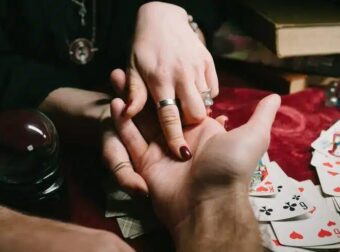 Οι άνθρωποι που έχουν αυτή τη γραμμή στο χέρι τους είναι πολύ ξεχωριστοί