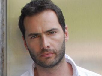 Παναγιώτης Μπουγιούρης: Άφησε μακριά μούσια και μαλλιά, θυμίζει παπά