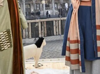 Βρυξέλλες: Έστησαν φάτνη με Χριστό, Παναγία και Ιωσήφ χωρίς πρόσωπα για λόγους συμπερίληψης