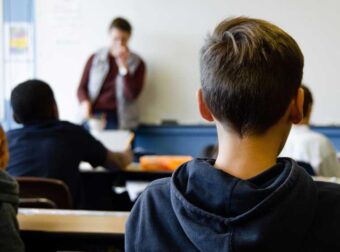 ΜΕΣΟΒΔΟΜΑΔΑ ΚΛΕΙΝΟΥΝ ΤΑ ΣΧΟΛΕΙΑ ΓΙΑ ΧΡΙΣΟΥΓΕΝΝΑ – Η ΤΕΛΕΥΤΑΙΑ ΜΕΡΑ ΜΑΘΗΜΑΤΩΝ