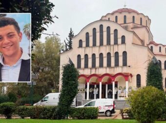 Θρήνος και οδύνη στην κηδεία  του 24χρονου Σωτήρη που σκοτώθηκε στη Λούτσα: Τραγική φιγούρα η μητέρα του, όλοι κοιτούσαν το στεφάνι του πρωθυπουργού