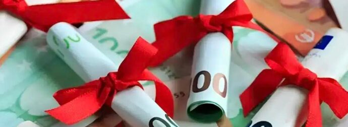 Δώρο Χριστουγέννων 2025: Τι ισχύει για τους μισθωτούς του ιδιωτικού τομέα