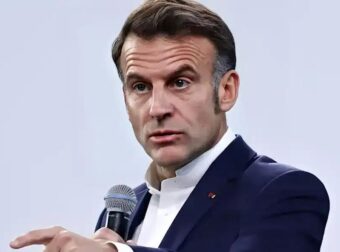 Εμανουέλ Μακρόν: «Πρέπει να συνεχίσουμε να ασκούμε πίεση στη Ρωσία γιατί εκείνη δεν επιδιώκει την ειρήνη»