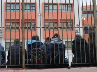 ΕΚΤΑΚΤΗ ΕΙΔΗΣΗ ΓΙΑ 12 ΜΑΘΗΤΕΣ ΑΠΟ ΤΗΝ ΑΘΗΝΑ – ΣΤΟ ΝΟΣΟΚΟΜΕΙΟ ΜΕ ΤΑ ΙΔΙΑ ΣΥΜΠΤΩΜΑΤΑ – ΠΑΝΕ ΟΛΟΙ ΣΤΟ ΙΔΙΟ ΣΧΟΛΕΙΟ