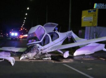 ΓΕΡΜΑΝΙΑ: Αεροσκάφος έκανε αναγκαστική προσγείωση και συνετρίβη στη μέση του δρόμου