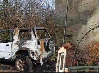 Αδιανόητη τραγωδία στη Φθιώτιδα– Κάηκε μέσα στο αυτοκίνητο του ενώ την ίδια ώρα καιγόταν και το σπίτι του