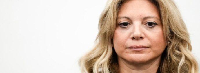 Δημοσκόπηση: Εξαφανίζει τον ανταγωνισμό η Καρυστιανού – Μπροστά από Τσίπρα