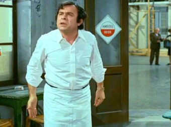 Χρόνης Εξαρχάκος: Έσερνε μια ζωή το καρότσι της ανάπηρης μάνας του που δεν τον άφηνε να παντρευτεί – “Έλιωσε” στα 52 από τη στεναχώρια του…