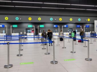 ΔΕΝ ΤΗΝ… ΓΛΥΤΩΣΕ – ΣΥΝΕΛΑΒΑΝ ΣΤΟ ΑΕΡΟΔΡΟΜΙΟ ΜΑΚΕΔΟΝΙΑ ΔΙΕΘΝΩΣ ΔΙΩΚΟΜΕΝΟ ΑΤΟΜΟ