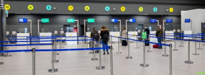 ΔΕΝ ΤΗΝ… ΓΛΥΤΩΣΕ – ΣΥΝΕΛΑΒΑΝ ΣΤΟ ΑΕΡΟΔΡΟΜΙΟ ΜΑΚΕΔΟΝΙΑ ΔΙΕΘΝΩΣ ΔΙΩΚΟΜΕΝΟ ΑΤΟΜΟ
