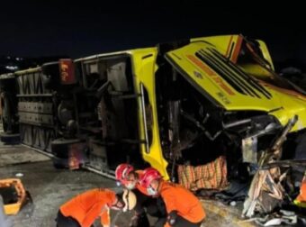 Δεκαέξι νεκροί σε τροχαίο στο οποίο ενεπλάκη λεωφορείο στην Ινδονησία