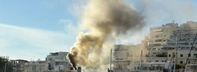 Πυρκαγιά πασίγνωστο εστιατόριο στο Μικρολίμανο