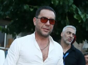 Υπόθεση Μαζωνάκn – Η Mouτίδου αποκάλυψε ότι είχε δεχθεί μήνυμα από τον Στέφανο Παπαδόπουλο 1 μήνα πτιν την καταγγελία του