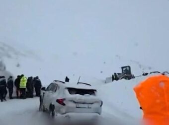 Πρωτοχρονιάτικη τραγωδία στην Τουρκία: Τουλάχιστον 3 νεκροί από χιονοστιβάδες