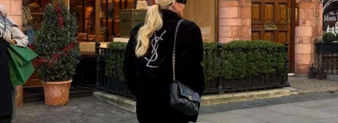 Καινούργιου: Ποζάρει με φουσκωμένη κοιλίτσα στο Λονδίνο, στο πλευρό του Κουτσουμπή