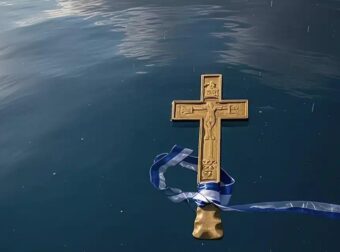 «Κλείδωσε» ο καιρός για τα Θεοφάνεια: Με λασποβροχές, αφρικανική σκόνη 8 μποφόρ θα πετάξουμε τον σταυρό