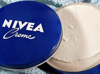 Οι ειδικοί το επιβεβαιώνουν: Το μπλε κουτάκι της Nivea κάνει δερμάτινες τσάντες και παπούτσια να μοιάζουν σαν καινούργια