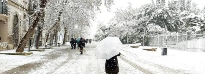 Ο χιονιάς της Δευτέρας: Ψυχρή εισβολή με τσουχτερό κρύο και απότομη πτώση του υδράργυρου έως 10°C – Πού θα χιονίσει