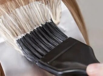 Μαλλιά στο χρώμα του τσαγιού με γάλα: Αυτή η απόχρωση μαλλιών θα πρωταγωνιστήσει το 2026