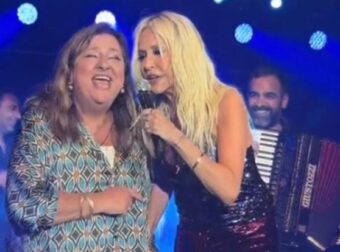 Κωνσταντινίδου για Βίσση: «Ανέβηκα στην πίστα και της είπα "Έχεις αποτρελαθεί; Τι ώρα θα παίξουμε χαρτιά;"»