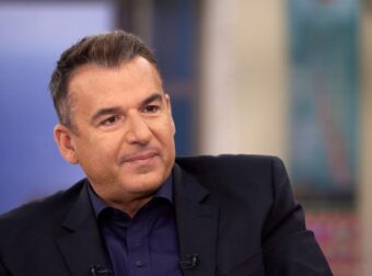 Επιστροφή “Boμβα” στη τηλεόραση – Ο πασίγνωστος δημοσιογράφους που θα είναι από  Δευτέρα στο πλευρό του Γιώργου Λιάγκα