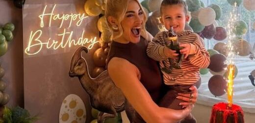 Ιωάννα Τούνη: Η αρρώστια πέρασε και επιτέλους έγινε το πάρτι του Πάρη με τούρτα ηφαίστειο!