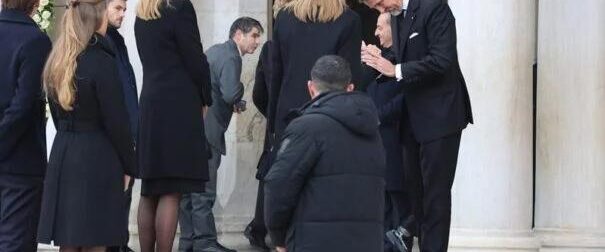 Η κίνηση του Παύλου Ντε Γκρες στη Σοφία της Ισπανίας στη Μητρόπολη Αθηνών