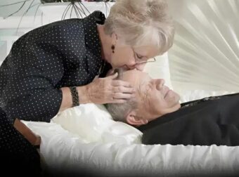 Γιατί δεν πρέπει ποτέ να φιλήσετε έναν νεκρό άνθρωπο, σύμφωνα με έναν γιατρό