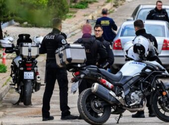 Πατροκτόνος της Γλυφάδας – Τους είπε πως αν τον αφήσουν ελεύθερο θα πάει να σκοτώσει κι άλλους