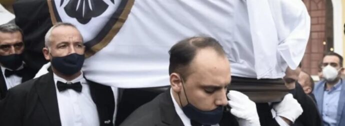 Σπάvε Kαpδιές στη Θεσσαλονίκη: Έτσι υποδέχθηκαν τις σopouς των Aδικoxαμέvωv φίλων του δικεφάλου